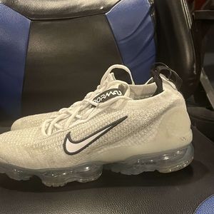 Vapor max sneakers